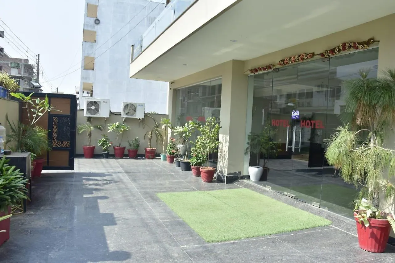 Hotel Wedlock 38 グルガウン